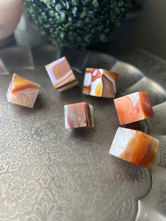 Carnelian cube - Picture 5 of 7